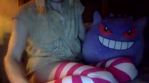 fenn88_ online show from May 21, 2:51 am