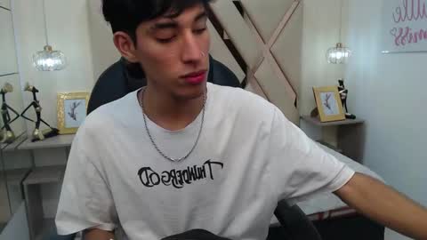 FER PHOENIX online show from February 19, 3:17 am