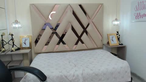 FER PHOENIX online show from February 17, 3:15 am