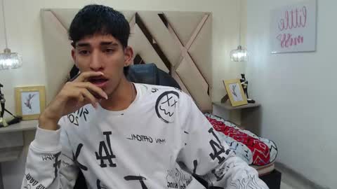 FER PHOENIX online show from March 5, 3:18 am