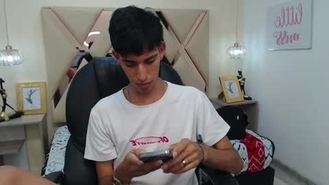 FER PHOENIX online show from March 3, 3:30 am