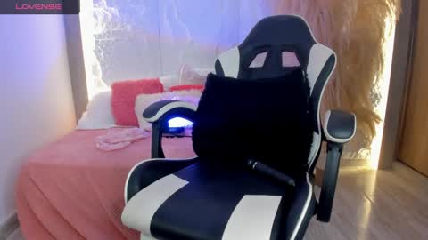 Fer  online show from April 15, 6:06 am