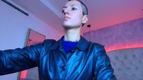   online show from October 28, 11:55 am