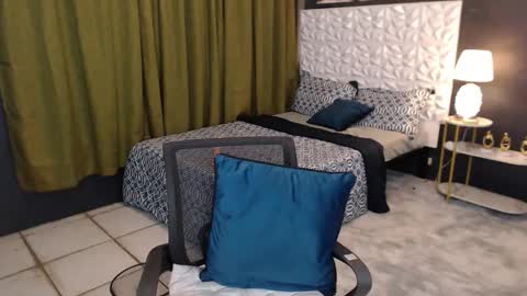 CALL ME AMANDA online show from February 26, 8:58 pm