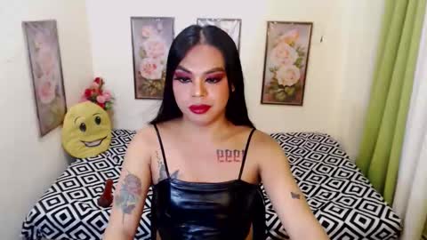 CALL ME AMANDA online show from December 14, 3:04 pm