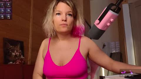 Lady online show from June 25, 4:01 pm