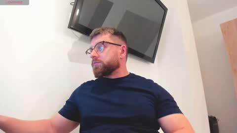 FindomGuyXXX online show from February 25, 2:15 am