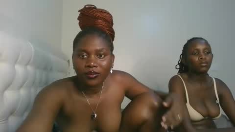 melanie online show from October 23, 12:12 am