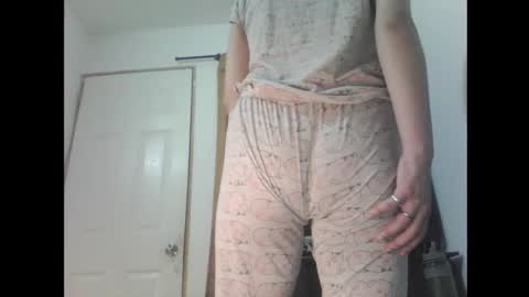 finnky1 online show from October 10, 4:40 am