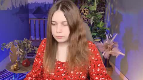 fiora online show from December 18, 5:14 am