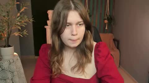 fiora online show from December 4, 1:00 pm