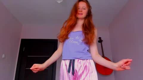 Snapshot of fire_luna chatting on December 11, 10:47 am fire_luna online show from December 11, 10:47 am