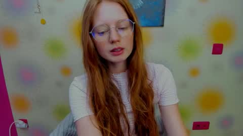 Snapshot of fire_luna chatting on September 13, 5:10 am fire_luna online show from September 13, 5:10 am