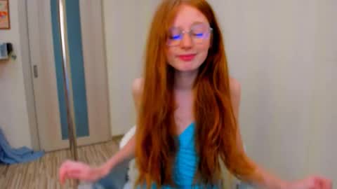 Snapshot of fire_luna chatting on October 8, 7:03 am fire_luna online show from October 8, 7:03 am