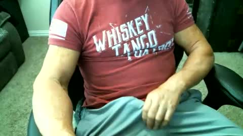 fitguy40 online show from November 3, 8:10 pm