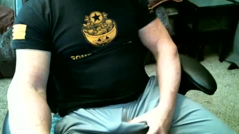 fitguy40 online show from January 6, 8:07 pm