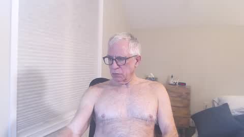 Snapshot of fitman999 chatting on February 5, 2:29 am Jon online show from February 5, 2:29 am