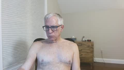 Snapshot of fitman999 chatting on February 19, 4:44 am Jon online show from February 19, 4:44 am