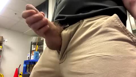 Snapshot of flintstones_rock chatting on January 3, 9:15 pm flintstones_rock online show from January 3, 9:15 pm