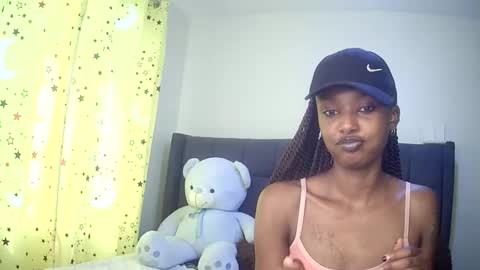 Snapshot of flirtyy_sheery chatting on September 27, 7:17 am sheery online show from September 27, 7:17 am