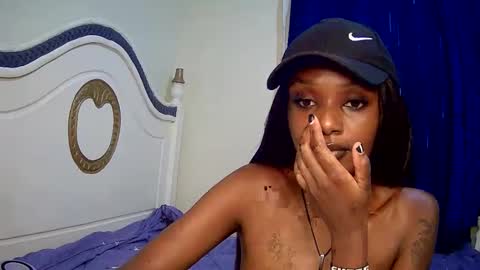 Snapshot of flirtyy_sheery chatting on February 16, 12:32 pm sheery online show from February 16, 12:32 pm