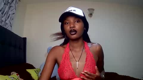 Snapshot of flirtyy_sheery chatting on January 6, 12:24 pm sheery online show from January 6, 12:24 pm