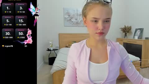 Mona online show from October 13, 12:34 am