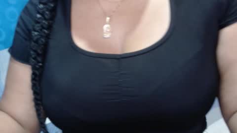 flora886505 online show from November 27, 12:07 am