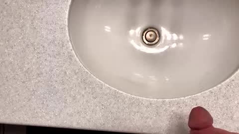 Snapshot of flowaley chatting on December 29, 8:33 am flowaley online show from December 29, 8:33 am