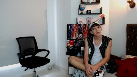 flowers109 online show from March 11, 9:15 pm