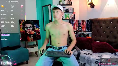 flowers109 online show from November 25, 1:48 am