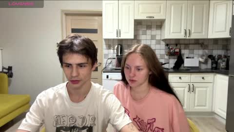 flowerscouple online show from April 9, 10:26 pm