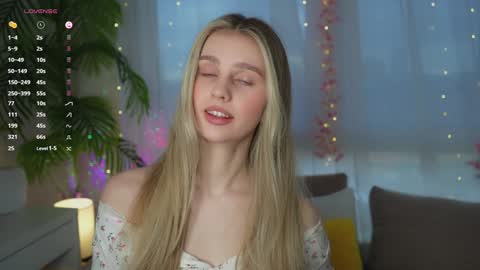 Adeline online show from February 3, 11:20 am