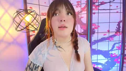  FLUFFY BUBBLE  online show from November 3, 3:40 am