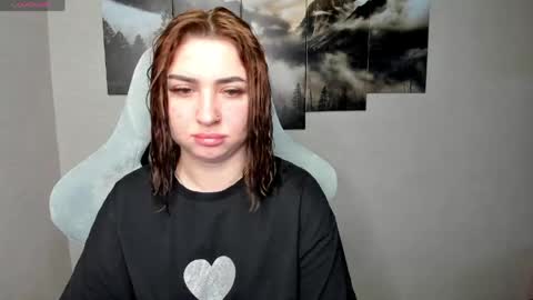 Lina online show from June 9, 12:00 am