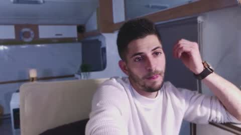 independent model online show from December 21, 10:27 pm