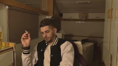 independent model online show from February 21, 5:27 pm