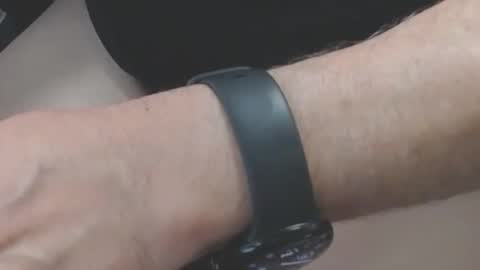 Foot online show from April 15, 7:49 pm