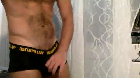 forestdweller22 online show from December 2, 2:54 am