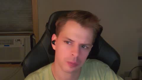 forever_broken online show from December 5, 6:01 am