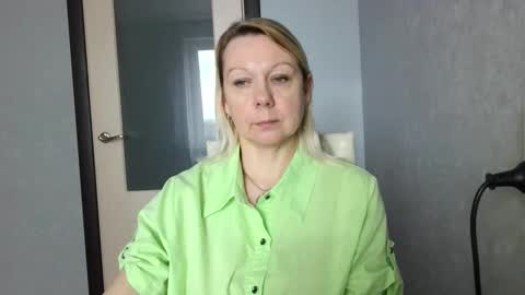 forever_smilex online show from March 4, 1:17 pm