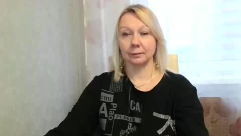 forever_smilex online show from January 23, 1:35 pm