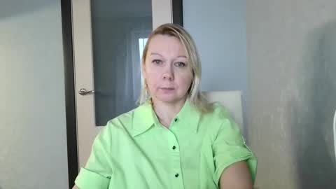 forever_smilex online show from January 21, 12:18 pm