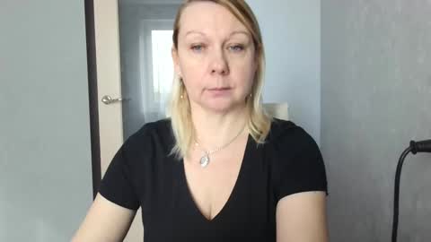 forever_smilex online show from February 25, 10:37 am