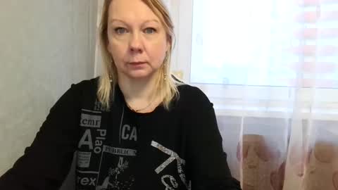 forever_smilex online show from February 8, 5:51 am