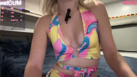 Elaine online show from January 30, 1:44 am