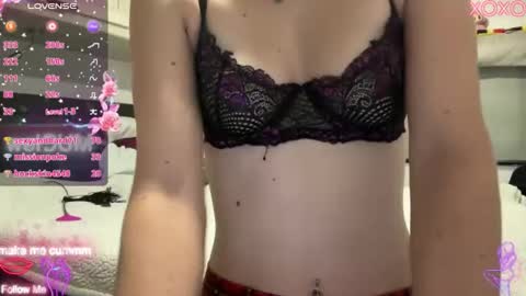 Elaine online show from February 12, 5:38 pm