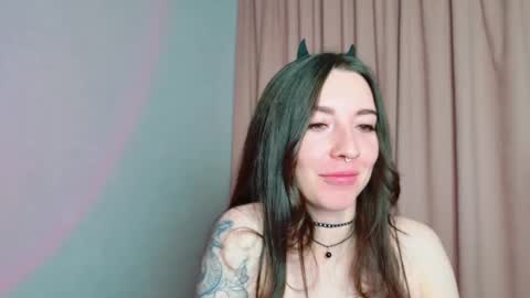 Snapshot of foryoureyesonly__ chatting on October 22, 1:20 am Lily online show from October 22, 1:20 am