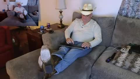 Hunter online show from February 8, 3:08 am