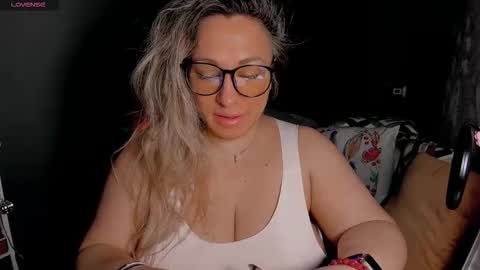 Kris online show from March 29, 1:40 am